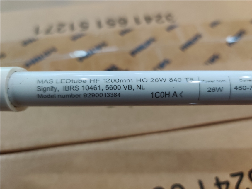 飛利浦8W 16W經(jīng)濟型 T5 LED燈管批發(fā) 玻璃材質(zhì)